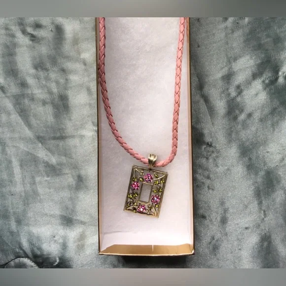 Pink necklace-sarah Coventry - Picture 2 of 11